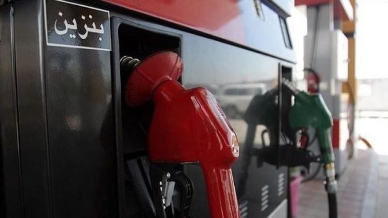 فیلم | اتفاق عجیب در یک پمپ‌بنزین در ایران | ۳ لیتر بنزین در بطری ۱.۵ لیتری جا شد!