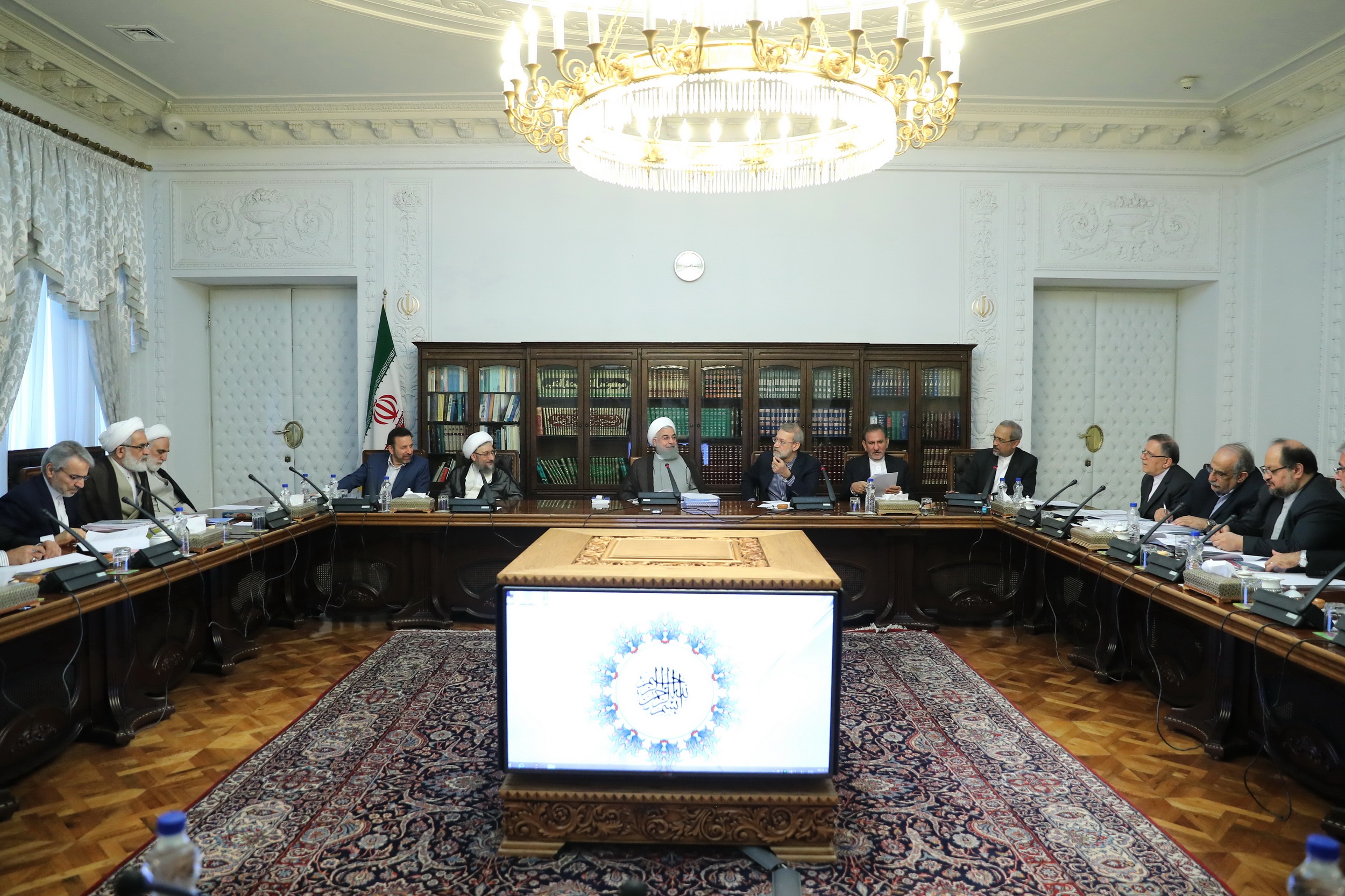شرط‌ روحانی برای اروپایی‌ها: ادامه همکاری در برجام نیامند برداشتن گام‌های عملی در زمان تعیین‌شده‌است
