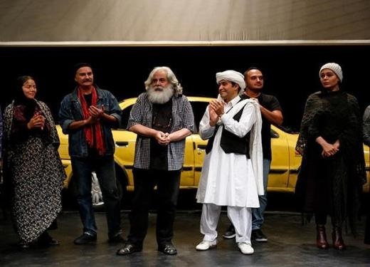سانسور عجیب پوستر یک نمایش برای اجرا در مشهد/ عکس
