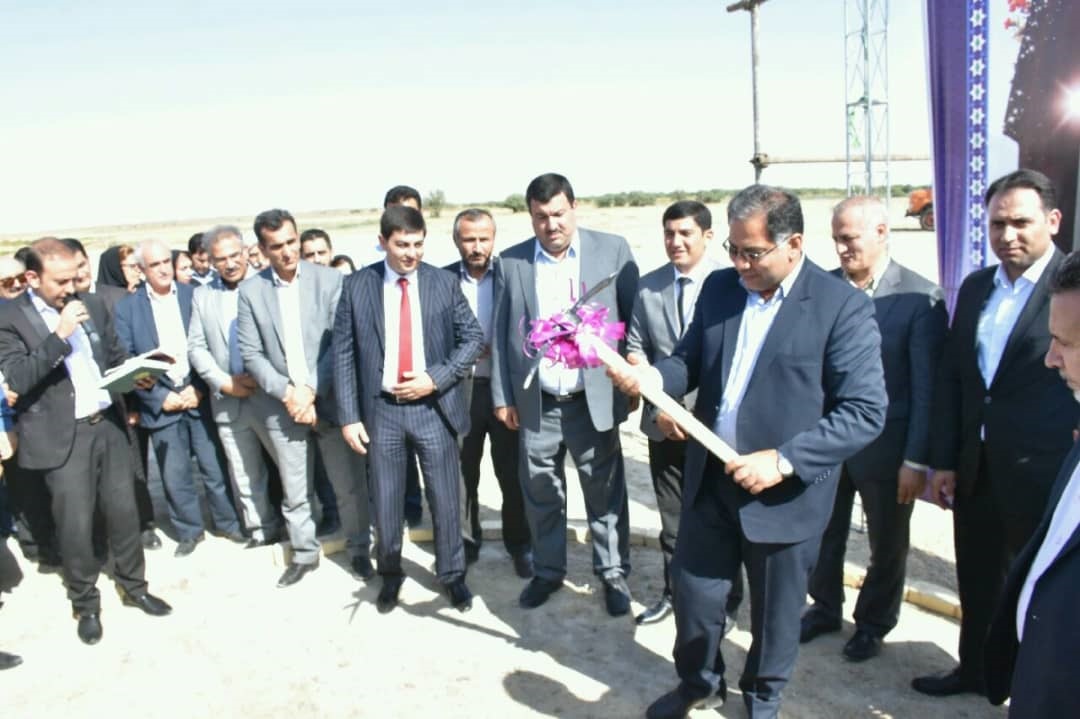 کلنگ زنی نیروگاه خورشیدی ۷ مگاواتی با سرمایه گذاری خارجی در ارومیه