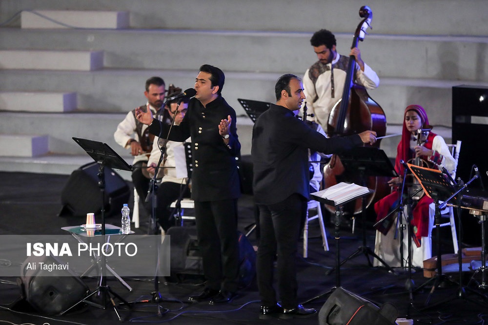 تصاویر | اولین کنسرت خیابانی رایگان با اجرای محمد معتمدی