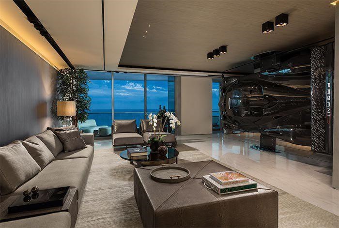 تصاویر | خرید ماشین یک و نیم میلیون دلاری برای دکور خانه! 