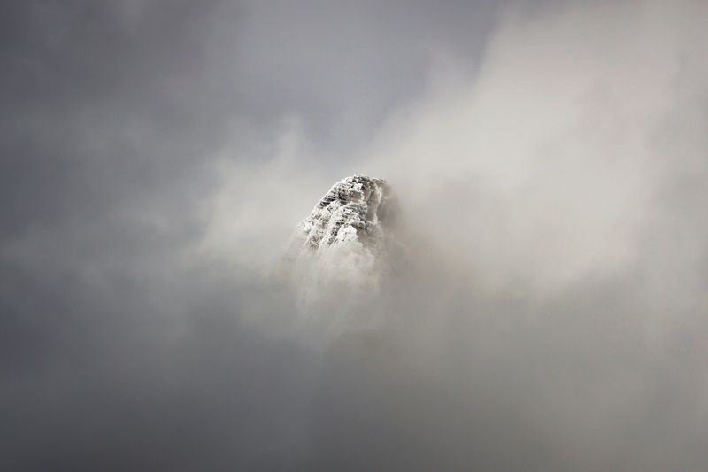 عکس | قله‌ای در حصار ابرها در عکس روز نشنال جئوگرافیک