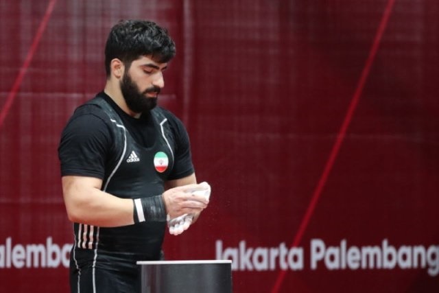 ملی‌پوش وزنه‌برداری اردوی تیم ملی را ترک کرد