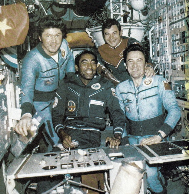 نخستین سیاهپوستی که به فضا رفت نه آمریکایی بود نه روس