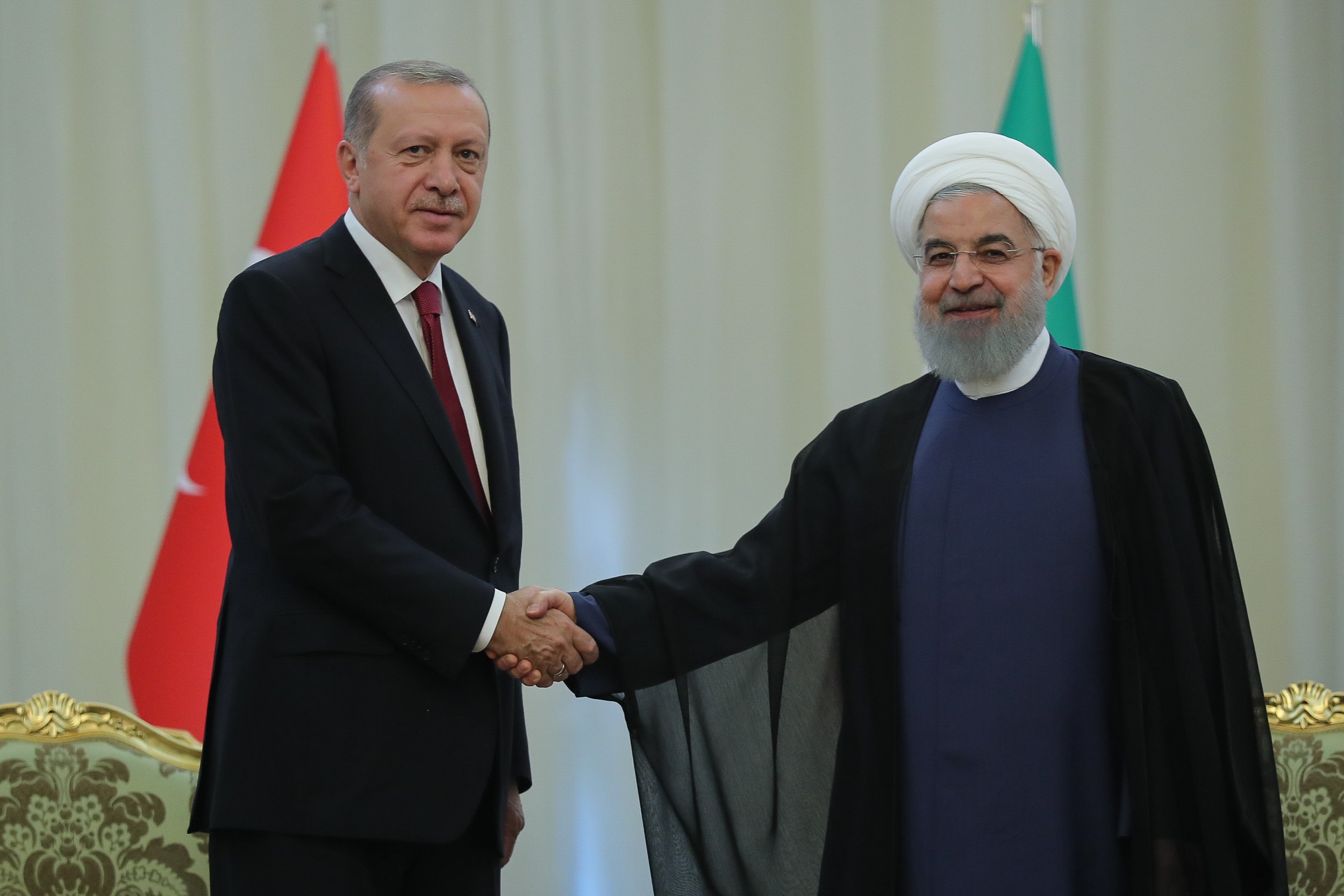 تصاویر | دیدار اردغان و روحانی در حاشیه نشست سه‌جانبه تهران